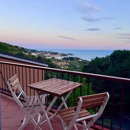 Pool, Sea View, Private Parking Lerici Appartement San Terenzo